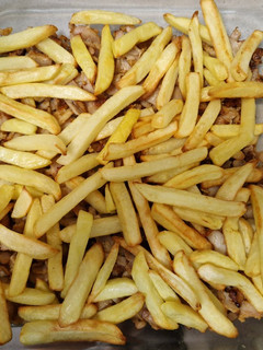 Una foto de Carne kebab con patatas al horno