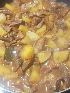 Una foto de Níscalos con costillas y patata
