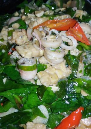 Foto resep Oseng Daun Melinjo Tempe Semangit