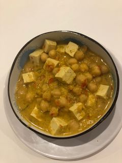 Una foto de Curri de Garbanzos y Tofu