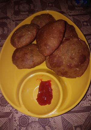 બાજરી ના વડા (Bajri Vada Recipe In Gujarati) રેસીપી મુખ્ય ફોટો