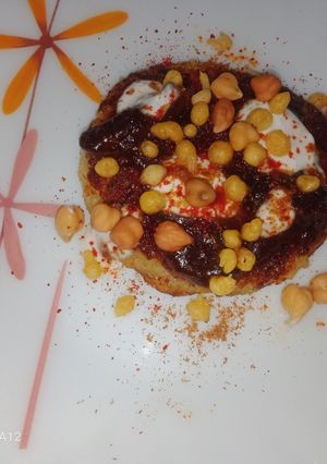A picture of Aloo tikki chaat.