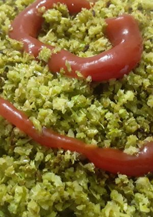 Una foto de Falso arroz de brócoli!!! 🍙🍚🥦🥗🥙🍙🍚