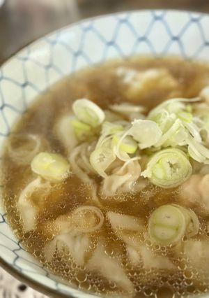 A picture of Seafood Wonton.