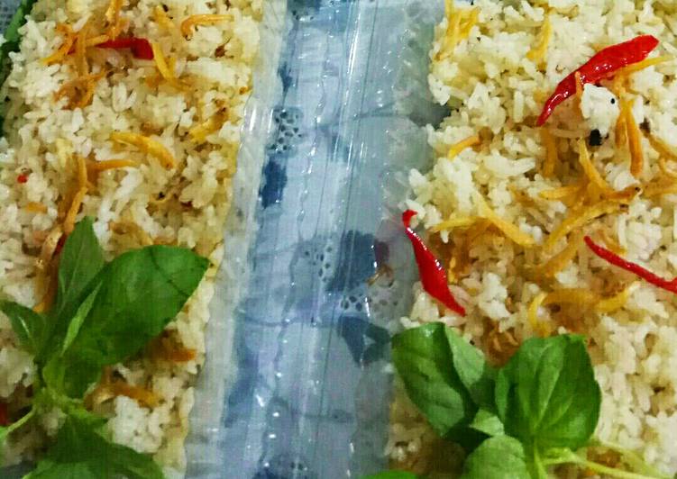 Nasi Liwet ikan asin