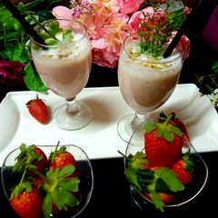 A picture of Strawberry Milk Shake.