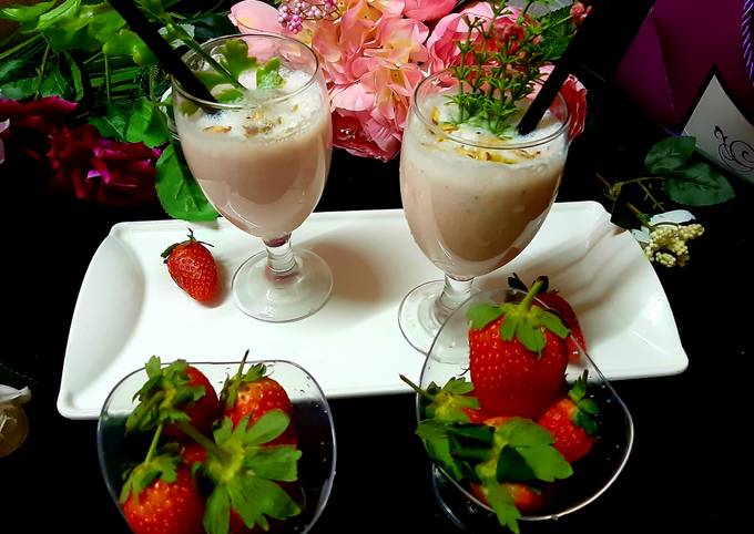 Recipe of Gordon Ramsay Strawberry Milk Shake