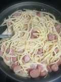 Espaguetis con Nata y Salchichas/Atún