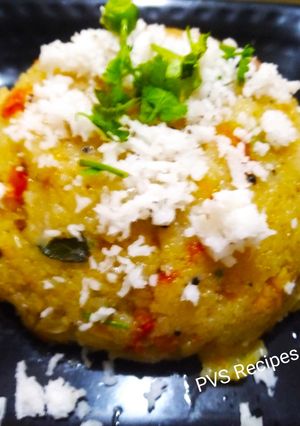 व्हेजिटेबल उपमा (vegetable upma recipe in marathi) रेसिपी चे मुख्य फोटो 