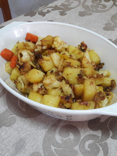 Una foto de 🇪🇸“Patatas a lo pobre españolas” veganas 🥔