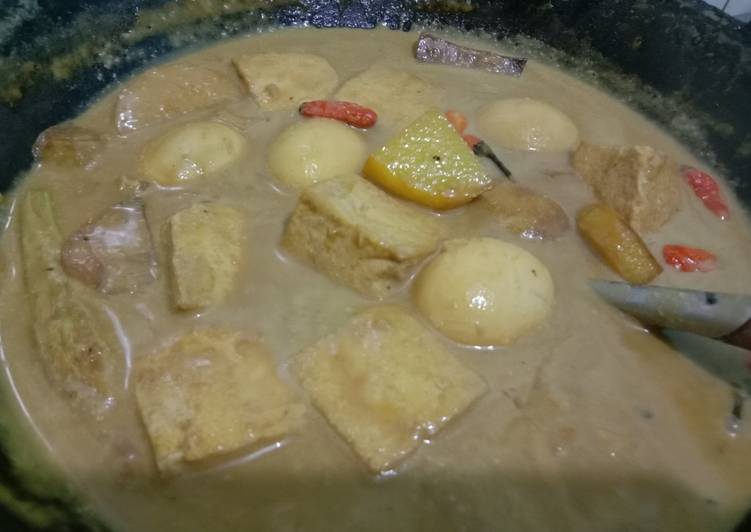 Semur Tahu Telur Kentang