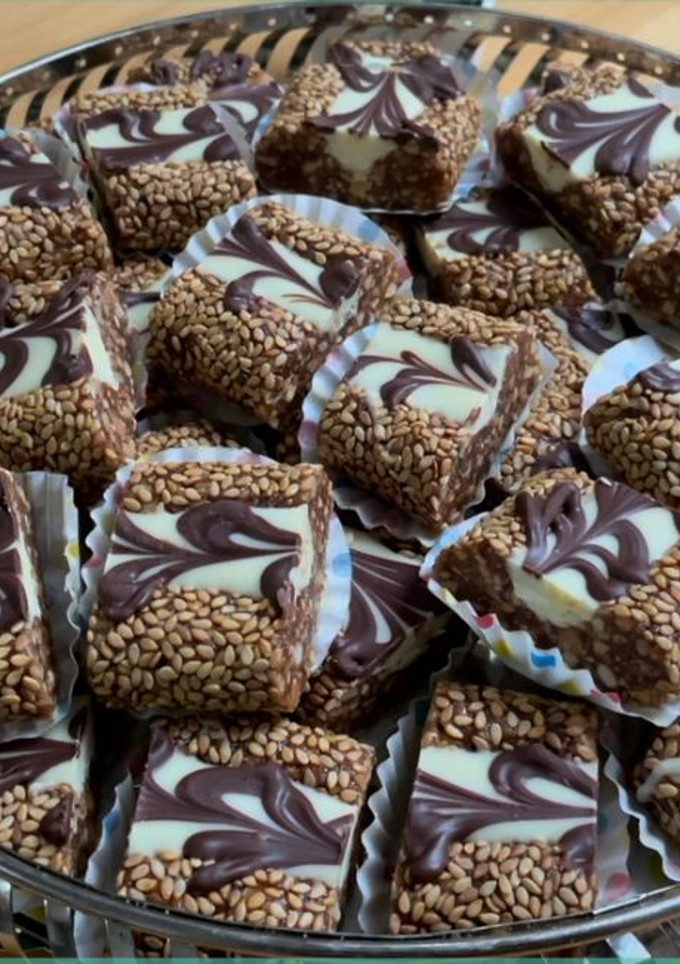 Una foto de Galletas increíbles para el eid sin horno, sin harina y sin huevo