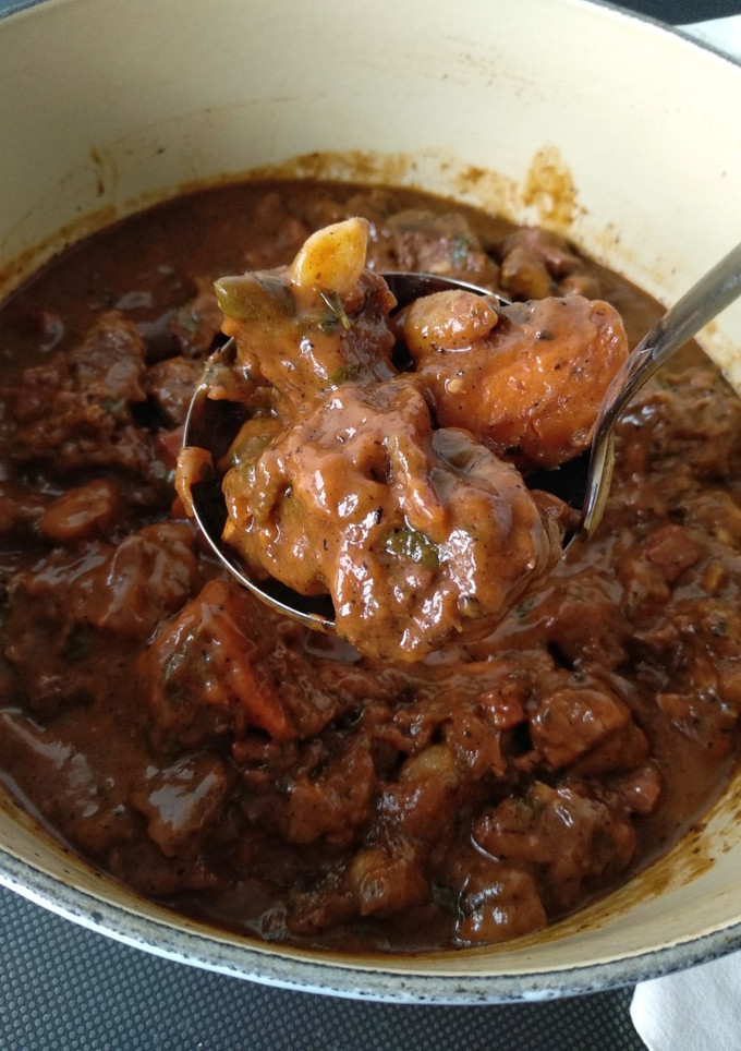 Una foto de Ternera bourguignon {receta tradicional francesa}