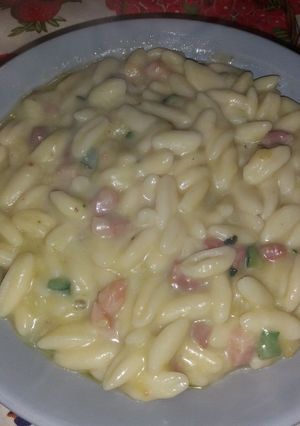 Foto di Cavatelli con crema di patate, zucchina e pancetta