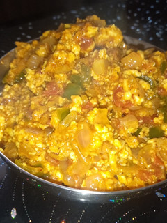 પનીર ભુરજી (Paneer Bhurji Recipe In Gujarati) રેસીપી મુખ્ય ફોટો