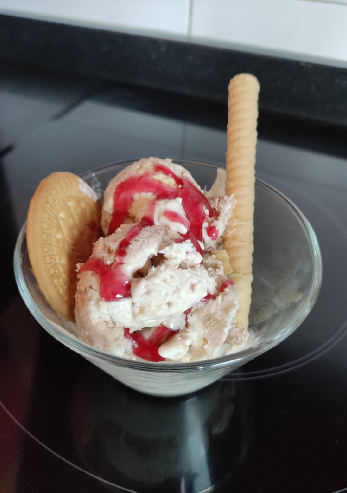 Una foto de Helado cheesecake con fresa en Mambo