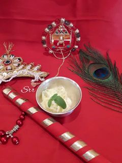 मक्खन मिश्री (makhan mishri recipe in Hindi) रेसिपी मुख्य फोटो