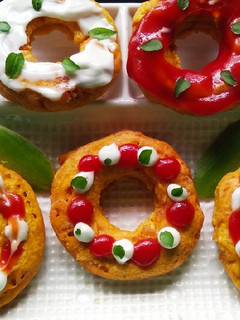 क्रिस्पी दूधी डोनेट (Crispy doodhi donut recipe in Hindi) रेसिपी मुख्य फोटो