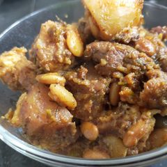 A picture of Undhiyu.
