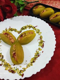 परवल की हेल्दी मिठाई (parwal ki healthy mithai recipe in Hindi) रेसिपी मुख्य फोटो