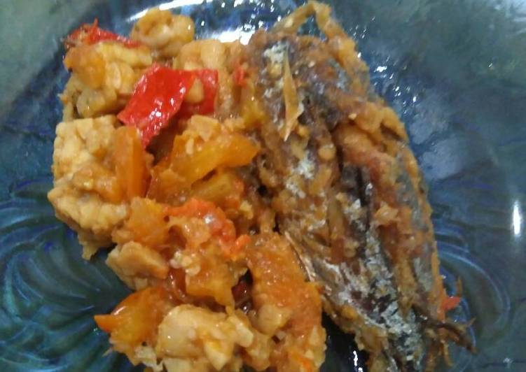 Ikan Pindang Sambal Tempe