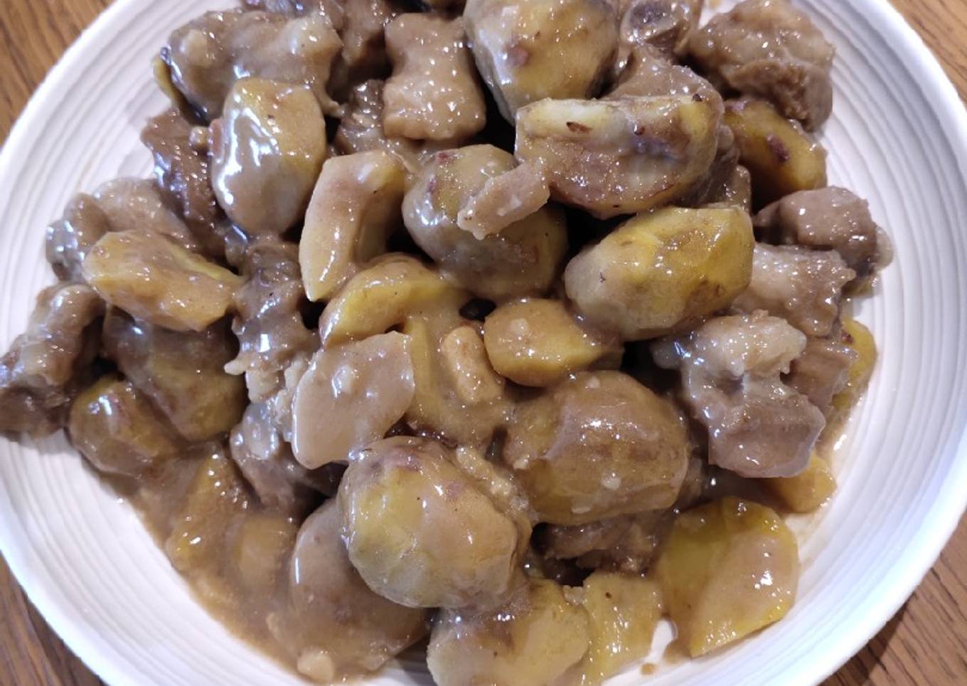 Pork tea with chestnuts