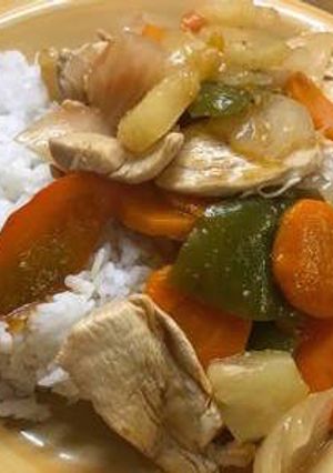 Una foto de Pollo chino con ananá
