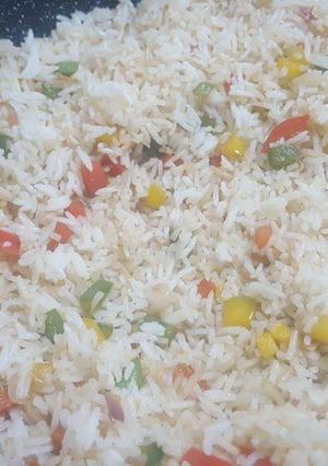 A picture of Easter special vegetable rice.