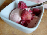 My keto sugar free strawberry jelly/jello fluff/mousse 🍓🍨