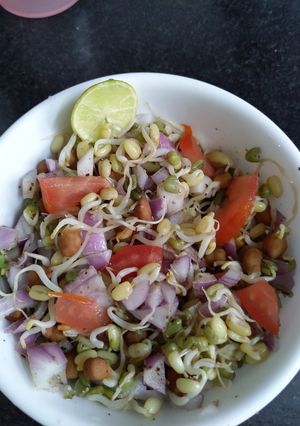 A picture of Healthy sprout chaat.
