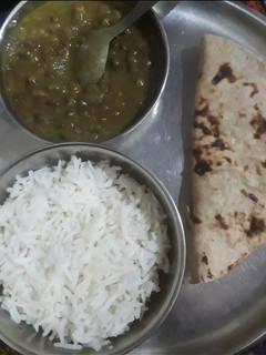 A picture of Kali Malka dal - chawal.