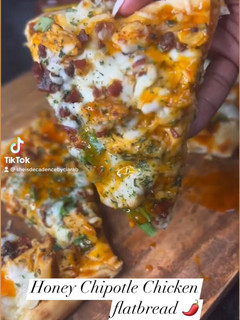 A picture of Honey Chipotle Chicken Flatbread.
