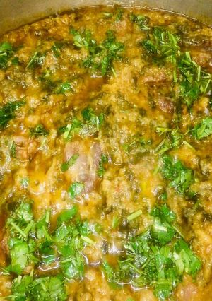 A picture of Palak shaljam gosht.