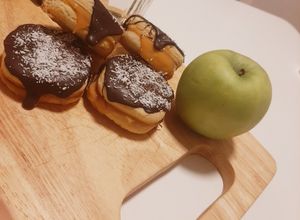 Una foto de Alfajores con cobertura de chocolate