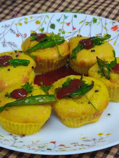 मारवाड़ी ढोकला (marwari dhokla recipe in Hindi) रेसिपी मुख्य फोटो