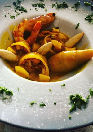 Foto principal de Calamares rellenos de rape y gambas