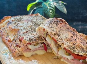 Una foto de Calzone 🍅🧀🥚