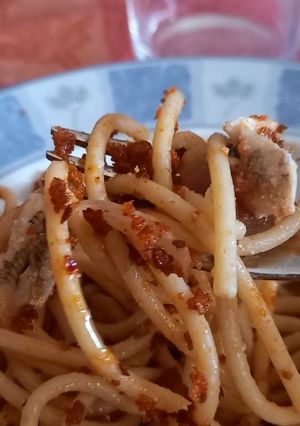 Foto di Spaghetti con alici e peperoni cruschi