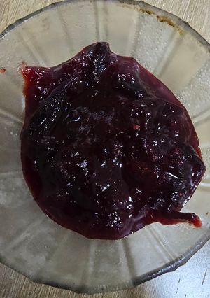 A picture of Plum chutney.