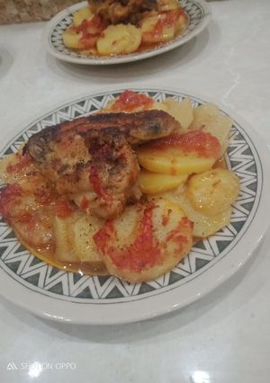 صورة لوصفة بطاطا بجوانح الدجاج في الفرن