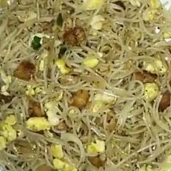 Egg chicken chowmein A picture of Egg chicken chowmein.