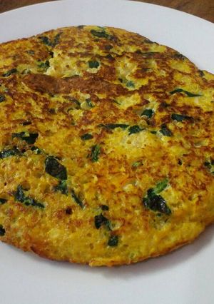 Una foto de Tortilla de quinoa, espinaca y zapallo