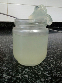 Una foto de Gelatina de limón y aloe vera