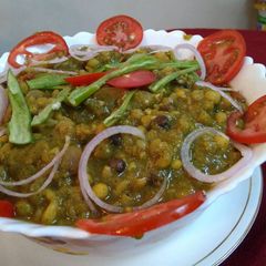 A picture of Matar kulcha.