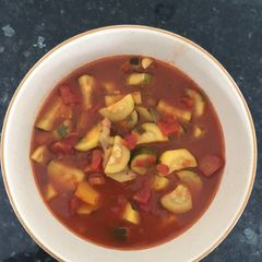 A picture of Zucchini vegetable soup.