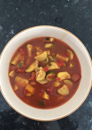 A picture of Zucchini vegetable soup.