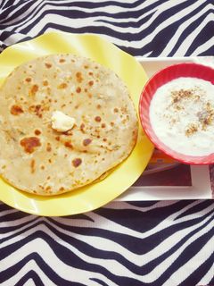 आलू का पराठा (aloo ka paratha recipe in Hindi) रेसिपी मुख्य फोटो