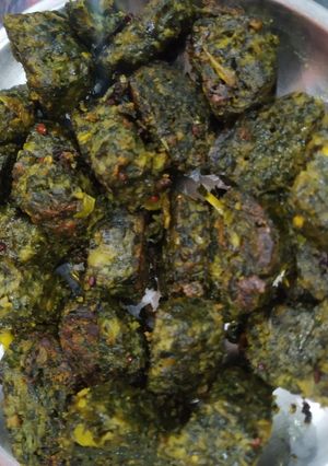 अरबी के पतौड़े (Arbi ke patode recipe in Hindi) रेसिपी मुख्य फोटो