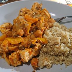 A picture of Tofu and Chickpea Thai Satay Curry 🥘🤤.