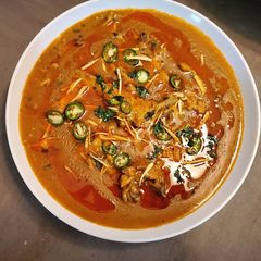 A picture of Chicken nihari.